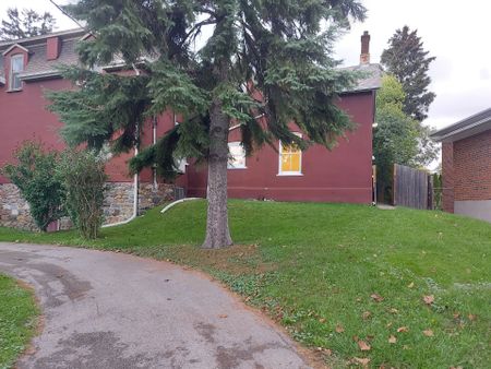 For Lease - 14 Allanford Road Unit# B, Toronto, Ontario - Photo 5