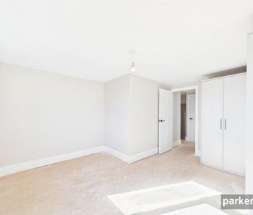 2 bedroom semi-detached house to rent - Photo 3