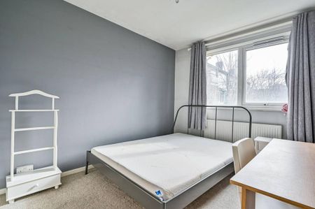 3 bedroom maisonette to rent - Photo 4