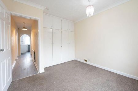 3 bedroom detached bungalow to rent - Photo 3