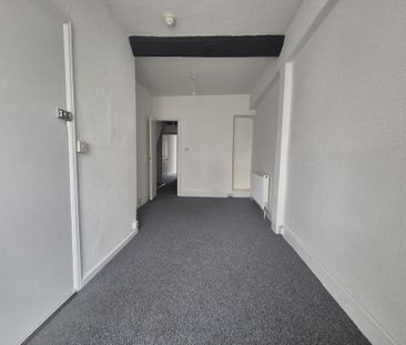 1 bedroom ground floor flat to rent - Photo 4
