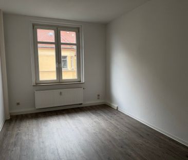 Traumhafte 2-Raum-Wohnung mit genug Platz sucht dich - mit Einbaukü... - Photo 5