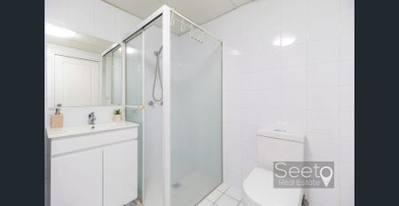 Conveniently located | Opposite School | 5-Min Walk to Station & Shops - Photo 4