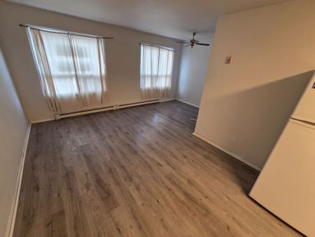 For Lease - 1561 Eglinton Avenue West Avenue Unit# Level 2, Toronto, Ontario - Photo 2