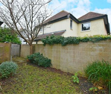 4 bedroom detached house to rent - Photo 1