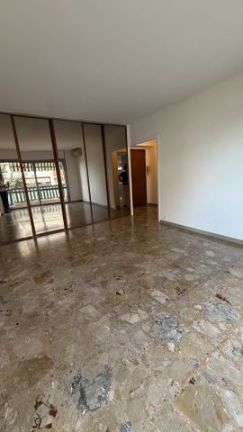 Location Appartement 2 pièces 46m² VENCE 06140 - Photo 2