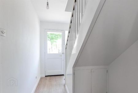 33 Westmount Avenue, Carrickfergus, BT38 8DQ - Photo 4