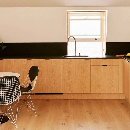 Weymouth Mews, Marylebone, London, W1G - Photo 3