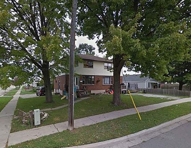 702 Confederation St | 702 Confederation St, Sarnia - Photo 1