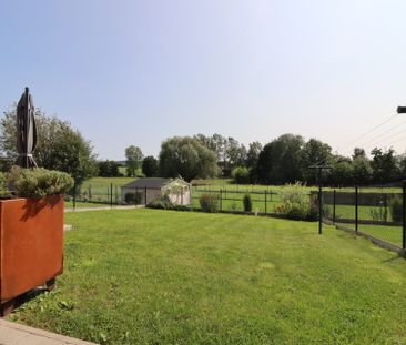 Nieuw huis met terras en omheinde tuin, gelegen in het hart van het dorp Frasne - Photo 4