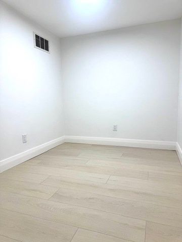 For Lease - 115 Torrens Avenue Unit# Main & Lower, Toronto, Ontario - Photo 3