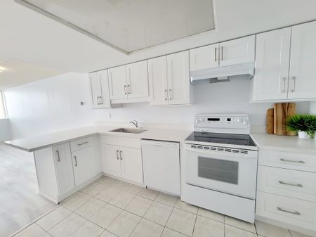 For Lease - 2460 Eglinton Avenue Unit# 1510, Toronto, Ontario - Photo 2