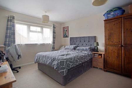 3 bedroom terraced house to rent - Photo 5