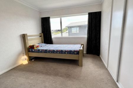 32 Kildare Drive, Waikiwi - Photo 5