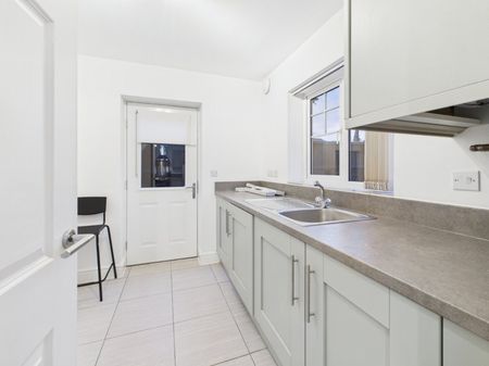 Pennylets Green, Stoke Poges, Buckinghamshire,SL2 - Photo 4