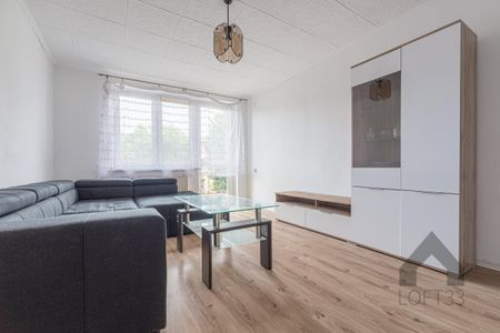 Duże i tanie dwupokojowe mieszkanie w Jaworznie przy Ogrodowej do wynajęcia | Spacer 3D - Фото 4
