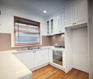 Burwood - Photo 4