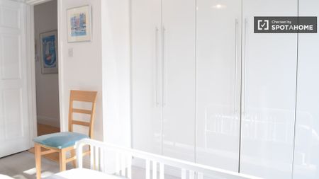 Equipped room in 3-bedroom house in Rathgar, Dublin - Photo 3