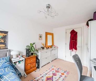 Cherrywood Close, Bow, E3 - Photo 4