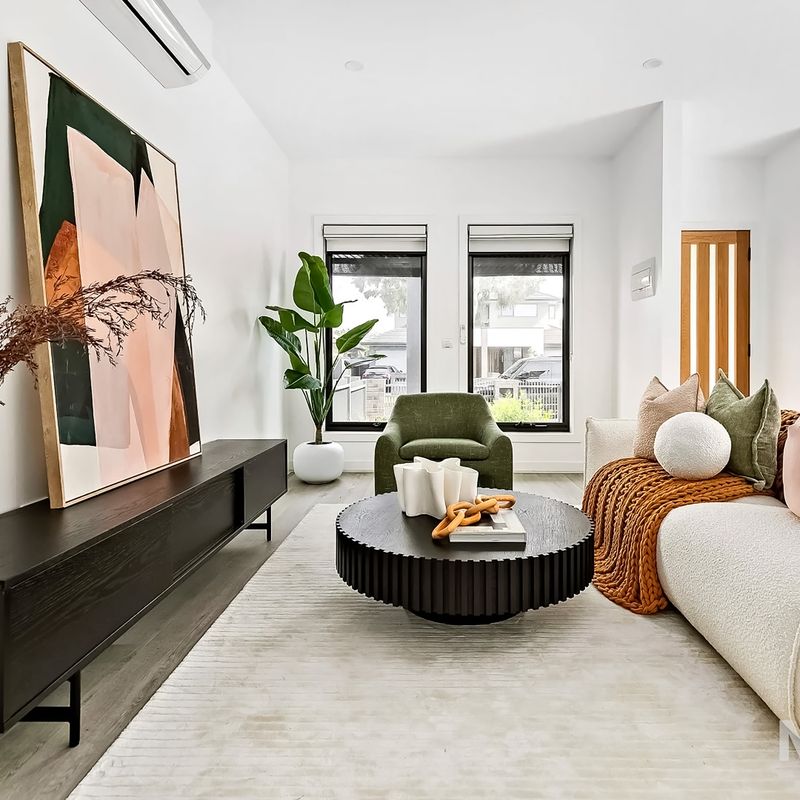 Immaculately presented - Will impress! - Photo 1
