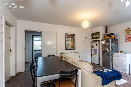 7 bedroom semi-detached house to rent - Photo 4