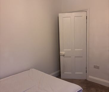 Room in a Shared House, Dewe Road, BN2 - Photo 1