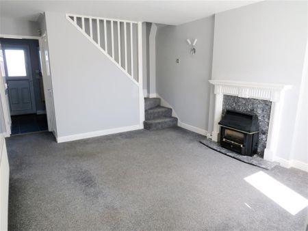 Varley Gardens - Photo 2