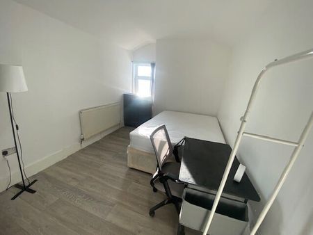 Bertram Street, Cardiff - Photo 4