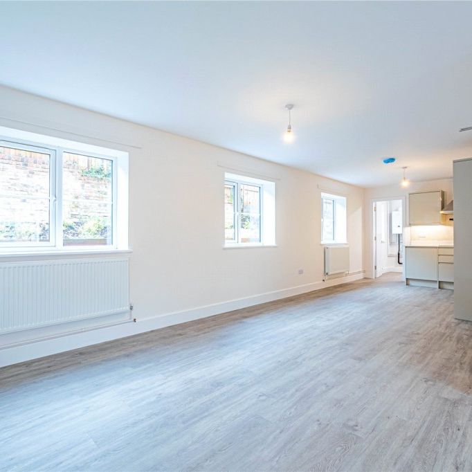 2 bed Ground Floor Flat for rent - Photo 1