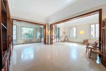 Casa señorial junto a la Clínica Teknon, Barcelona