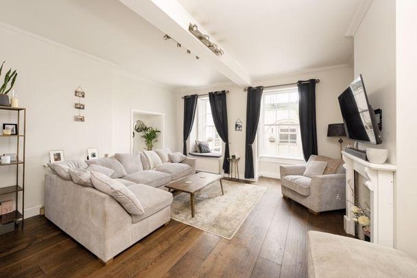 3 bedroom maisonette to rent - Photo 1