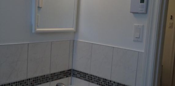 À VOIR 4 1/2 rénové appartement près métro concorde - Photo 2