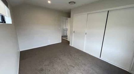 Spacious, Sun-Soaked Family Home in Prime Location! - Photo 2