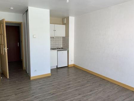 Studio avec parking et cave !! – Rue François Villon, Limoges - Photo 2