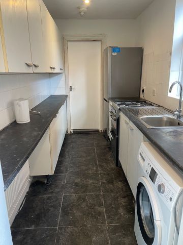 3 Bed Terraced House, Luther St, LE3 - Photo 4