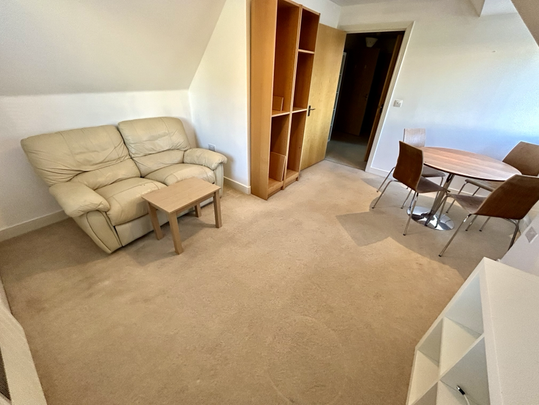 1 bedroom flat to rent - Photo 1