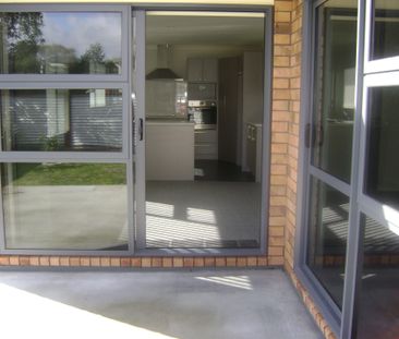 • Three-Bedroom Brick Home - Easy Walk to Town• - Photo 1