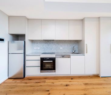 Exclusive living in the heart of Canberra - Photo 2