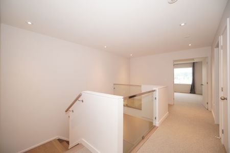 For Lease - 770 SOLARIUM Avenue, Blossom Park - Airport and Area, Ontario - Photo 4