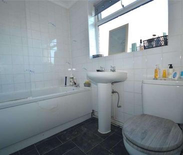 Pembroke Street, Old Town, Swindon, SN1 - Photo 2