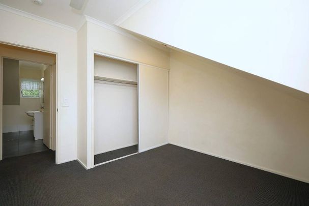 Fully Air Condiitoned Townhouse - Gated Complex - Pool - Photo 1