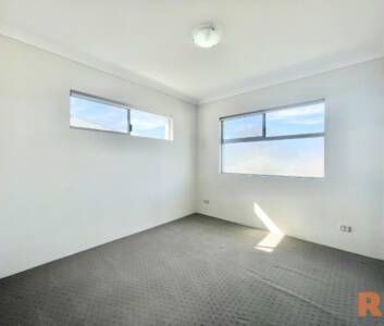 Modern 1x1 Apartment with Parking & Storeroom - Photo 1