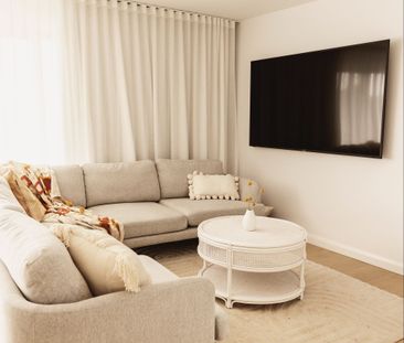 Stunning Botanic Beauty – Your Peaceful Picton Retreat Awaits - Photo 1