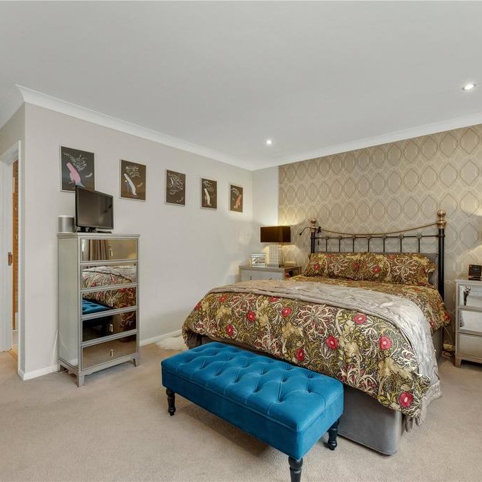 4 bedroom detached house to rent - Photo 1