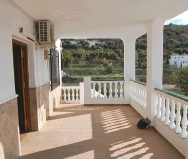 Detached country villa for winter rent situated in Frigiliana - Photo 5