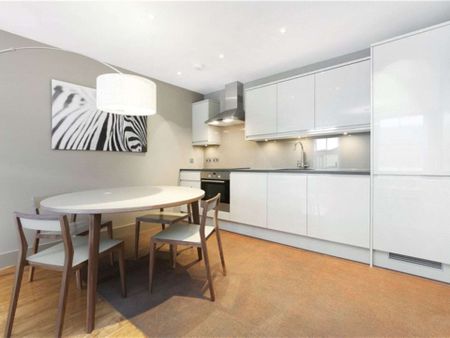 Immaculate two bedroom flat on Chiswick High Road. Modern throughout with furnishings. - Photo 2