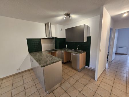 Location Appartement 3 pièces 56m² ST CYR SUR MER 83270 - Photo 5