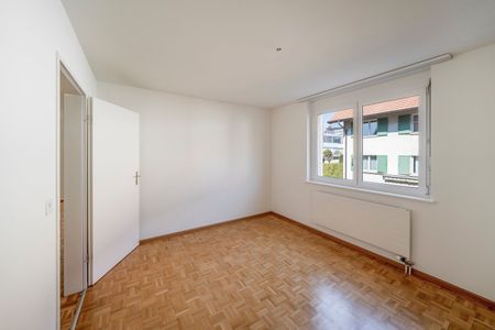 gemütliche 3.5 Zimmerwohnung mit Gartensitzplatz! - Foto 2