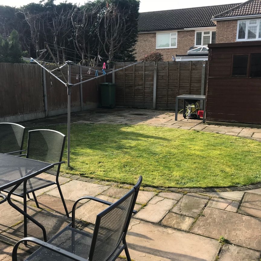 Swanbourne Drive 5 - Photo 2