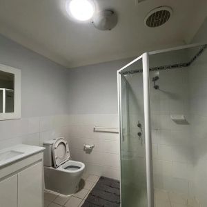 “Fantastic Location” - Photo 2